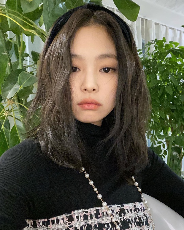 Gái xinh gây sốt với khoảnh khắc như sinh đôi với Jennie (BLACKPINK), hoá ra là người quen có tận 1,5 triệu follow - Ảnh 2. Gái xinh gây sốt với khoảnh khắc như sinh đôi với Jennie (BLACKPINK), hoá ra là người quen có tận 1,5 triệu follow - Ảnh 2.