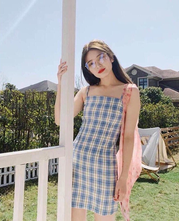 Diện váy ca rô như Seohyun vừa trẻ xinh lại vừa cá tính, các nàng không cần phối đồ cao tay vẫn yên tâm chuẩn đẹp - Ảnh 8. Diện váy ca rô như Seohyun vừa trẻ xinh lại vừa cá tính, các nàng không cần phối đồ cao tay vẫn yên tâm chuẩn đẹp - Ảnh 8.