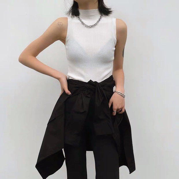 Kiểu áo thun được đôi bạn Jennie, Somi lăng xê: Trông thì đơn giản mà nàng nào diện lên cũng nữ tính, xinh xẻo hơn - Ảnh 6. Kiểu áo thun được đôi bạn Jennie, Somi lăng xê: Trông thì đơn giản mà nàng nào diện lên cũng nữ tính, xinh xẻo hơn - Ảnh 6.