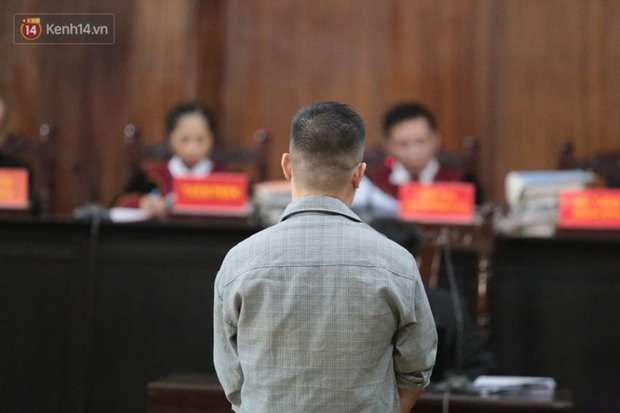 Văn Kính Dương sử dụng quyền im lặng, từ chối 2 luật sư hiện tại để chờ mời luật sư khác bào chữa cho mình - Ảnh 9. Văn Kính Dương sử dụng quyền im lặng, từ chối 2 luật sư hiện tại để chờ mời luật sư khác bào chữa cho mình - Ảnh 9.