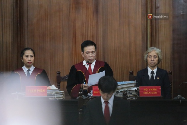 Văn Kính Dương sử dụng quyền im lặng, từ chối 2 luật sư hiện tại để chờ mời luật sư khác bào chữa cho mình - Ảnh 19. Văn Kính Dương sử dụng quyền im lặng, từ chối 2 luật sư hiện tại để chờ mời luật sư khác bào chữa cho mình - Ảnh 19.