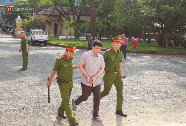 Văn Kính Dương sử dụng quyền im lặng, từ chối 2 luật sư hiện tại để chờ mời luật sư khác bào chữa cho mình - Ảnh 8. Văn Kính Dương sử dụng quyền im lặng, từ chối 2 luật sư hiện tại để chờ mời luật sư khác bào chữa cho mình - Ảnh 8.