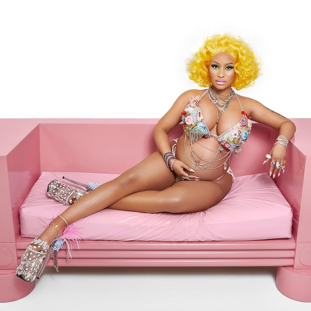 Nicki Minaj gây nổ MXH với bộ ảnh nóng bỏng chính thức thông báo mang thai, thu về 8 triệu like sau chưa đầy 1 tiếng - Ảnh 4.