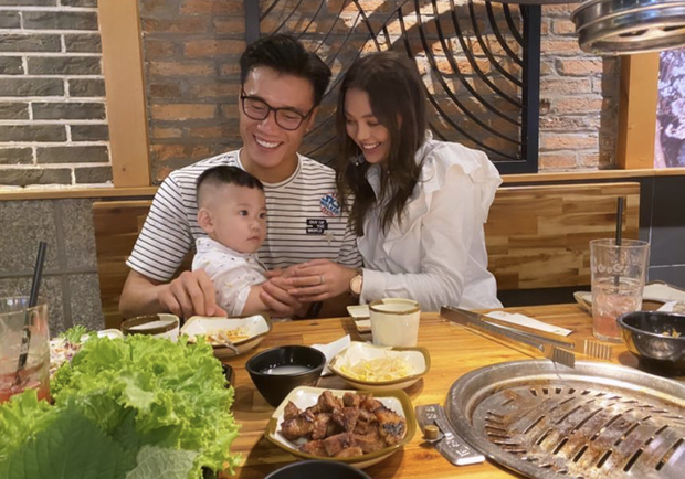 Dân tình tò mò gái xinh thân mật bên thủ môn Bùi Tiến Dũng, đã tìm ra profile trong nháy mắt - Ảnh 5.