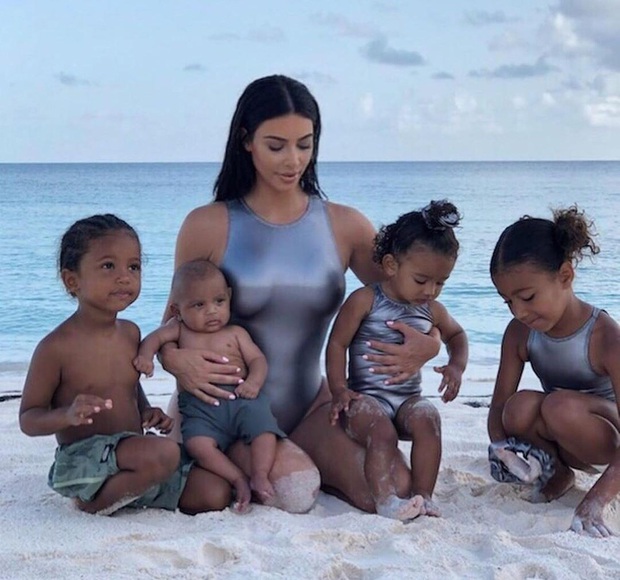 Kim Kardashian - Kanye West: Chàng yêu từ cái nhìn đầu tiên, nàng bỏ chồng sau 72 ngày để theo chàng và cú twist tan vỡ - Ảnh 13.