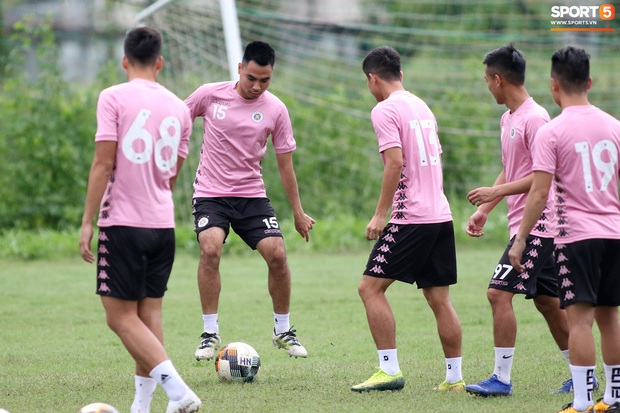 Hoàng tử Phạm Đức Huy bày trò trêu lão tướng Tấn Tài - Ảnh 7.