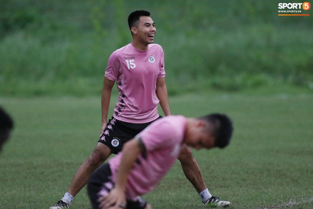 Hoàng tử Phạm Đức Huy bày trò trêu lão tướng Tấn Tài - Ảnh 4.