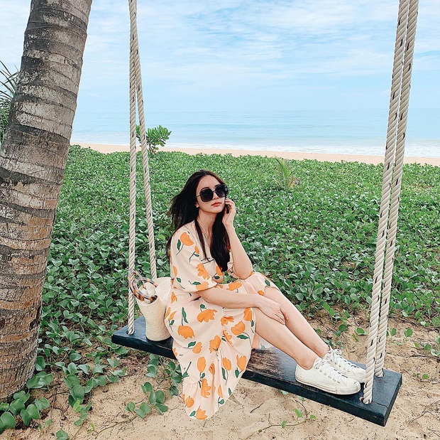 Đi du lịch chỉ cần mang theo 1 đôi giày ăn rơ mọi set đồ: Chiêu tiết kiệm diện tích vali chị em nào cũng áp dụng được - Ảnh 10. Đi du lịch chỉ cần mang theo 1 đôi giày ăn rơ mọi set đồ: Chiêu tiết kiệm diện tích vali chị em nào cũng áp dụng được - Ảnh 10.