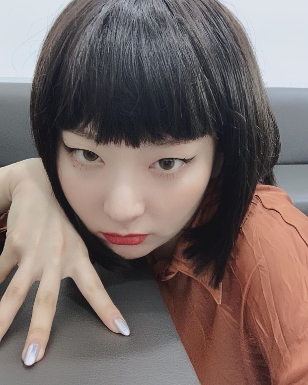 Cuối tuần này làm nail gì: Xem xong những bộ nail xinh xỉu của loạt idol Hàn là bạn chọn được ngay - Ảnh 13.