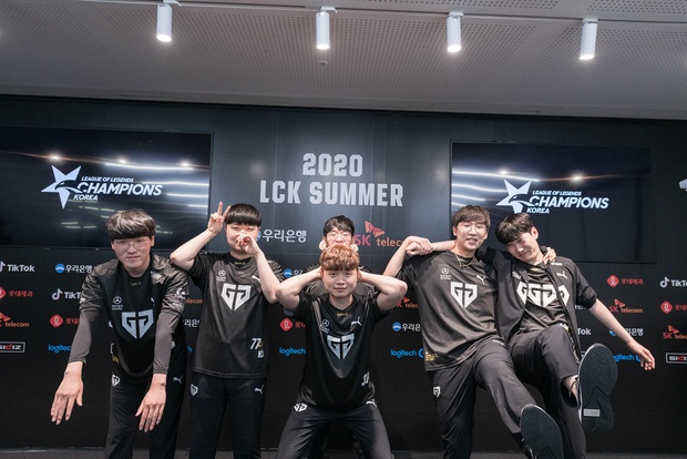 LCK mùa Hè 2020: DragonX tiếp tục giữ vững top 1, T1 và Afreeca cạnh tranh quyết liệt chiếc vé playoffs - Ảnh 2.