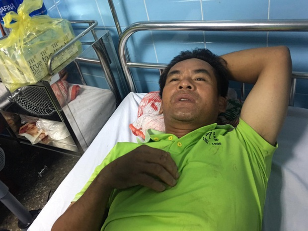 Vụ tai nạn kinh hoàng làm 15 người chết ở Quảng Bình: Cuộc hội ngộ sau 30 năm thành cuộc chia ly đau đớn - Ảnh 1. Vụ tai nạn kinh hoàng làm 15 người chết ở Quảng Bình: Cuộc hội ngộ sau 30 năm thành cuộc chia ly đau đớn - Ảnh 1.