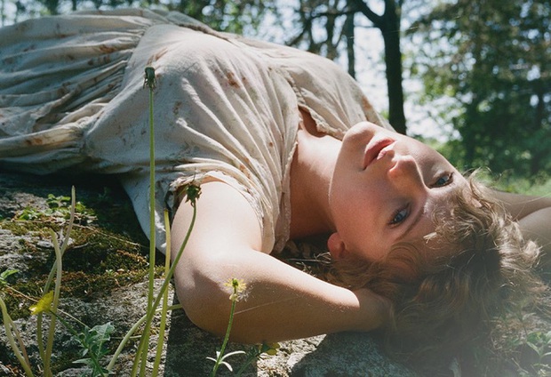 Nghi án 5 lần Taylor Swift nhắc đến bạn trai Joe Alwyn trong album mới, toàn mỹ từ và còn mơ về những đứa trẻ trong tương lai? - Ảnh 2. Nghi án 5 lần Taylor Swift nhắc đến bạn trai Joe Alwyn trong album mới, toàn mỹ từ và còn mơ về những đứa trẻ trong tương lai? - Ảnh 2.