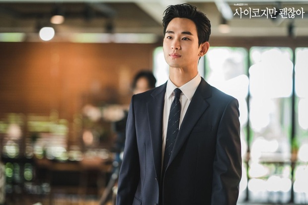 Xuề xòa đến phát nản, Kim Soo Hyun lột xác lồng lộn như tổng tài trong ảnh hậu trường: Nhìn ảnh zoom siêu cận mà choáng! - Ảnh 3.