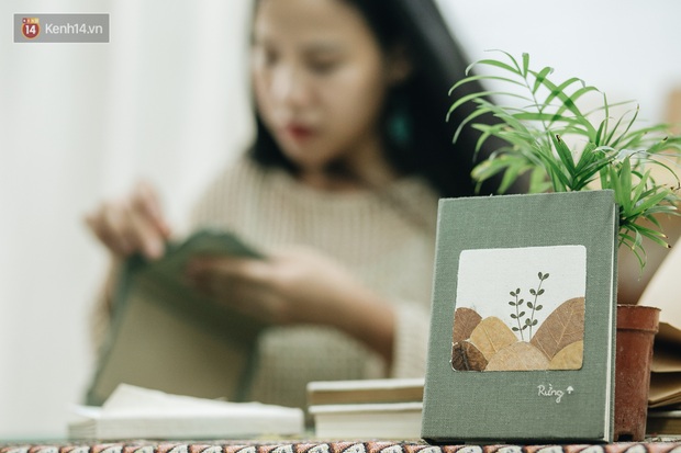 Cô gái 24 tuổi khởi nghiệp từ... lá cây: Dù chưa bao giờ là ổn nhưng mình tạo được niềm tin với bố mẹ, vì lá đã nuôi sống mình - Ảnh 7. Cô gái 24 tuổi khởi nghiệp từ... lá cây: Dù chưa bao giờ là ổn nhưng mình tạo được niềm tin với bố mẹ, vì lá đã nuôi sống mình - Ảnh 7.