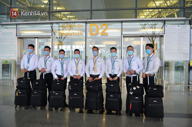 Chuyến bay đến Guinea Xích Đạo qua lời kể của tiếp viên 4 lần đưa đồng bào về nước mùa dịch: Tôi sợ chứ, nhưng... - Ảnh 1. Chuyến bay đến Guinea Xích Đạo qua lời kể của tiếp viên 4 lần đưa đồng bào về nước mùa dịch: Tôi sợ chứ, nhưng... - Ảnh 1.