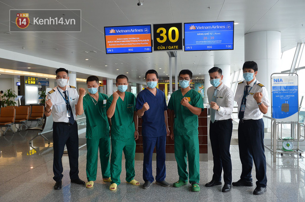 Chuyến bay đến Guinea Xích Đạo qua lời kể của tiếp viên 4 lần đưa đồng bào về nước mùa dịch: Tôi sợ chứ, nhưng... - Ảnh 6. Chuyến bay đến Guinea Xích Đạo qua lời kể của tiếp viên 4 lần đưa đồng bào về nước mùa dịch: Tôi sợ chứ, nhưng... - Ảnh 6.