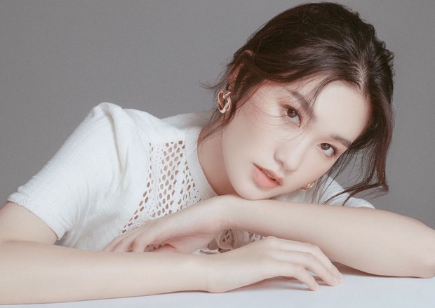 Gái đẹp đang hot nhất Hoa hậu Việt Nam: Thần thái đỉnh cao, Văn hay đàn giỏi không thiếu thứ gì - Ảnh 4. Gái đẹp đang hot nhất Hoa hậu Việt Nam: Thần thái đỉnh cao, Văn hay đàn giỏi không thiếu thứ gì - Ảnh 4.
