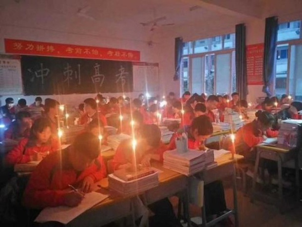 Độ khó của đề thi đại học Trung Quốc môn Văn 2020: Lắt léo bậc nhất thế giới, đọc hết đề chưa chắc hiểu nội dung - Ảnh 5. Độ khó của đề thi đại học Trung Quốc môn Văn 2020: Lắt léo bậc nhất thế giới, đọc hết đề chưa chắc hiểu nội dung - Ảnh 5.