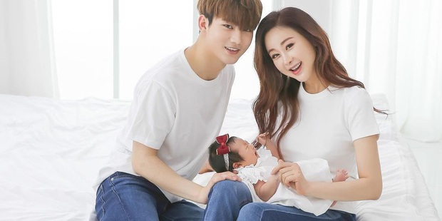Hoa hậu Hàn Quốc Ham So Won chia sẻ về nỗi niềm riêng khi kết hôn với chồng trẻ - Ảnh 4. Hoa hậu Hàn Quốc Ham So Won chia sẻ về nỗi niềm riêng khi kết hôn với chồng trẻ - Ảnh 4.