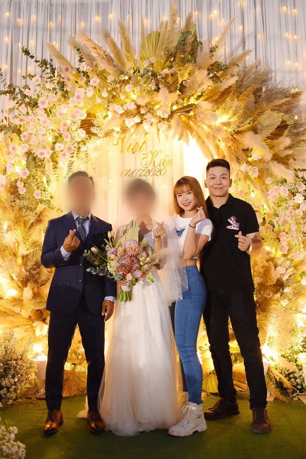 Khởi My - Kelvin Khánh quần jeans áo thun đi ăn cưới mà vẫn quá nổi: Màn tăng cân của chồng lấn át body nuột nà của vợ - Ảnh 3.
