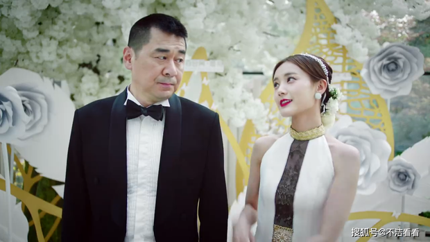Ngất xỉu trước trend tổng tài ở phim Hoa ngữ 2020: Ông chú CEO U50 có mối tình cực ngọt với thiếu nữ đôi mươi? - Ảnh 4. Ngất xỉu trước trend tổng tài ở phim Hoa ngữ 2020: Ông chú CEO U50 có mối tình cực ngọt với thiếu nữ đôi mươi? - Ảnh 4.