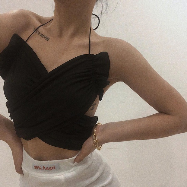 Irene và Yeji (ITZY) đọ vẻ sexy khi đụng áo, bất ngờ nhất là Lisa cũng diện nhưng lại rén hơn hẳn - Ảnh 13. Irene và Yeji (ITZY) đọ vẻ sexy khi đụng áo, bất ngờ nhất là Lisa cũng diện nhưng lại rén hơn hẳn - Ảnh 13.