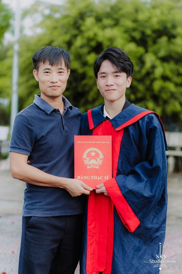 Hotboy kỷ yếu được khai quật từ bộ ảnh nghìn like: học sinh giỏi chuyên Lý vừa mặn vừa đẹp trai - Ảnh 4. Hotboy kỷ yếu được khai quật từ bộ ảnh nghìn like: học sinh giỏi chuyên Lý vừa mặn vừa đẹp trai - Ảnh 4.