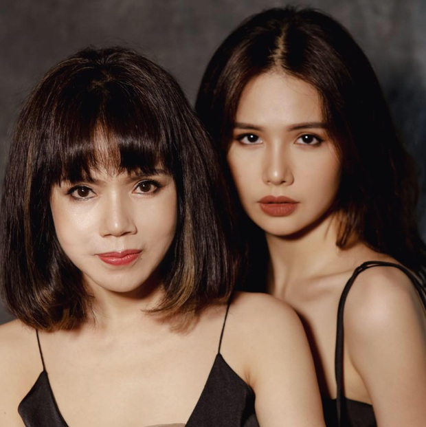 Nhan sắc ở tuổi 56 của mẹ Phanh Lee gây bất ngờ, trẻ trung và gu ăn mặc thời thượng không kém con gái là bao - Ảnh 6. Nhan sắc ở tuổi 56 của mẹ Phanh Lee gây bất ngờ, trẻ trung và gu ăn mặc thời thượng không kém con gái là bao - Ảnh 6.