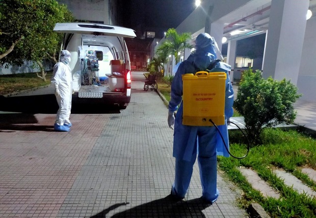 Nữ sinh viên ở Huế âm tính sau 3 lần dương tính với Covid-19 - Ảnh 2.