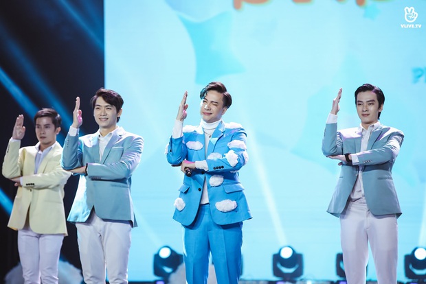 Minh Hằng lâu lắm mới đi hát trở lại, Uyên Linh khoe giọng hát nổi da gà: 2 nữ nghệ sĩ chặt đẹp màn trình diễn của các đồng nghiệp nam! - Ảnh 11. Minh Hằng lâu lắm mới đi hát trở lại, Uyên Linh khoe giọng hát nổi da gà: 2 nữ nghệ sĩ chặt đẹp màn trình diễn của các đồng nghiệp nam! - Ảnh 11.