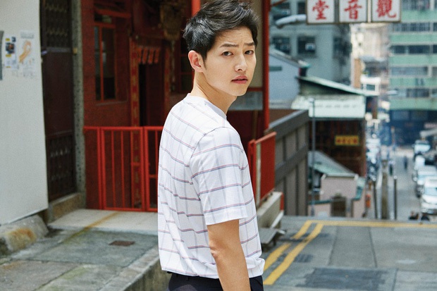 Song Joong Ki xác nhận đối đầu trực diện trùm buôn ma tuý Taecyeon ở phim mafia đáng hóng - Ảnh 1.