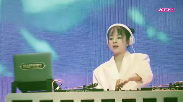 Bóc profile DJ Rap Việt đang hot: Là búp bê của làng EDM, gương baby thần thái cool ngầu hết nấc - Ảnh 2.