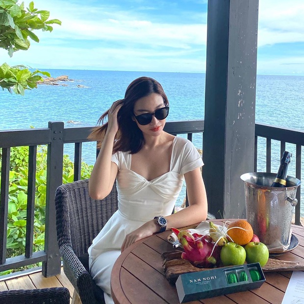 Kỳ Duyên, Đỗ Mỹ Linh thanh lý đồ: Người “pass” hàng hiệu mới toe, người để lại loạt item dễ mặc giá chỉ từ 250k - Ảnh 4. Kỳ Duyên, Đỗ Mỹ Linh thanh lý đồ: Người “pass” hàng hiệu mới toe, người để lại loạt item dễ mặc giá chỉ từ 250k - Ảnh 4.