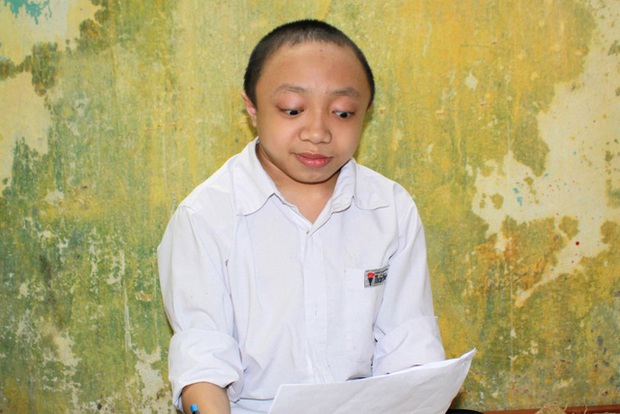 Hải Phòng: Nam sinh xương thủy tinh ước mơ đỗ vào trường ĐH Bách khoa - Ảnh 3.