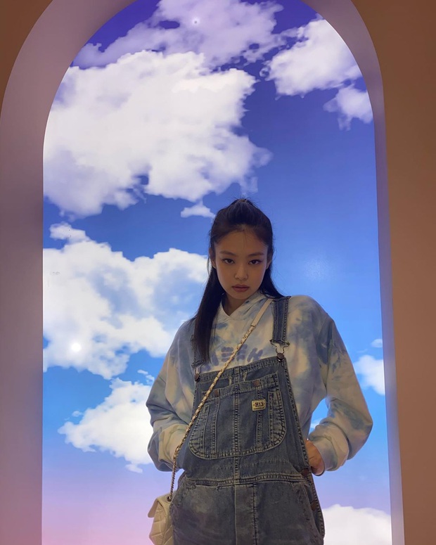 BLACKPINK có tận 6 kiểu tóc buộc nửa vừa xinh vừa sang, chị em hãy sáng tạo như họ để luôn tươi mới - Ảnh 8. BLACKPINK có tận 6 kiểu tóc buộc nửa vừa xinh vừa sang, chị em hãy sáng tạo như họ để luôn tươi mới - Ảnh 8.
