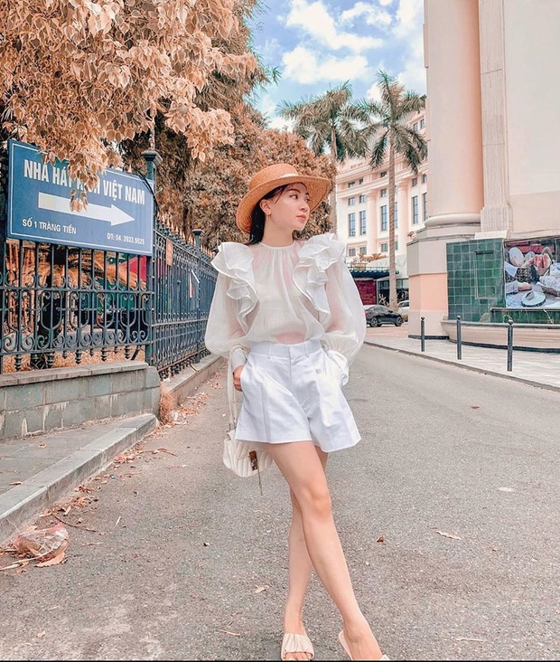4 công thức diện áo blouse dài tay đơn giản mà đẹp mê, bạn cứ áp dụng là xinh như tiểu thư - Ảnh 1. 4 công thức diện áo blouse dài tay đơn giản mà đẹp mê, bạn cứ áp dụng là xinh như tiểu thư - Ảnh 1.