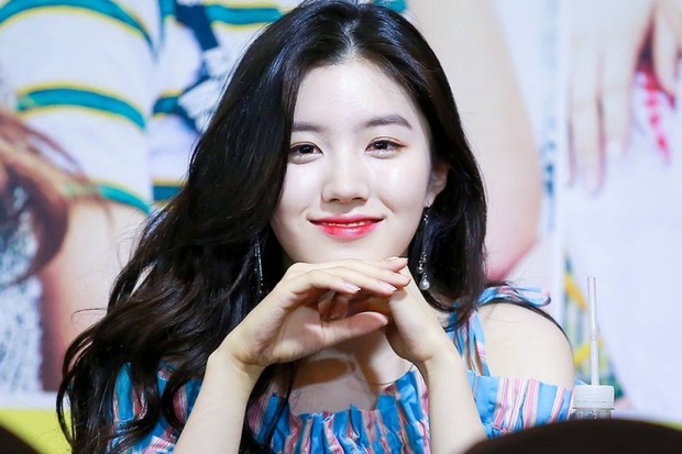5 nữ idol dành cả thanh xuân để thực tập: 2 thành viên của Cosmic Girls lẫn thành viên hụt của BLACKPINK cũng không dài bằng Jihyo (TWICE) - Ảnh 4. 5 nữ idol dành cả thanh xuân để thực tập: 2 thành viên của Cosmic Girls lẫn thành viên hụt của BLACKPINK cũng không dài bằng Jihyo (TWICE) - Ảnh 4.