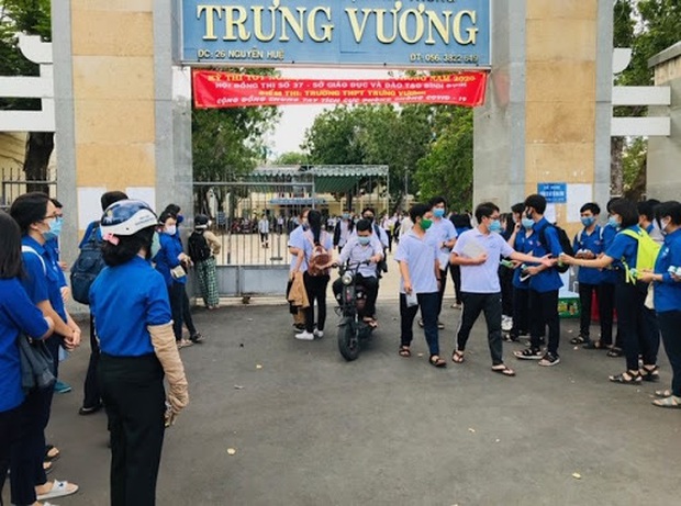 Nữ sinh ôn thi đại học khoe vừa chơi game 5 tiếng một ngày vừa học vẫn có thành tích đáng nể - Ảnh 1.