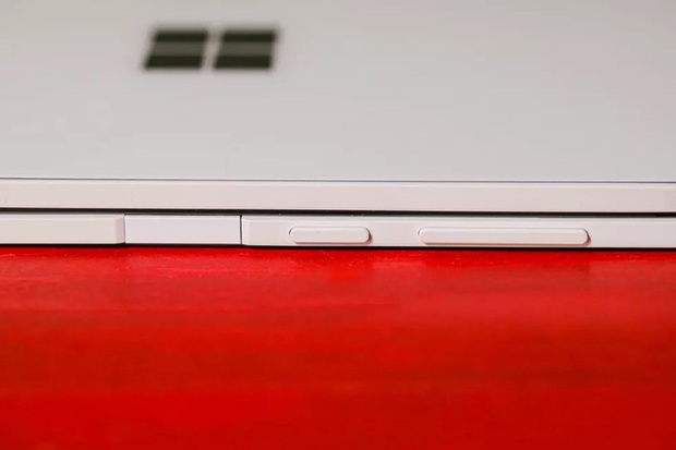 Bên trong siêu phẩm màn hình kép giá cao - Microsoft Surface Duo - Ảnh 20.