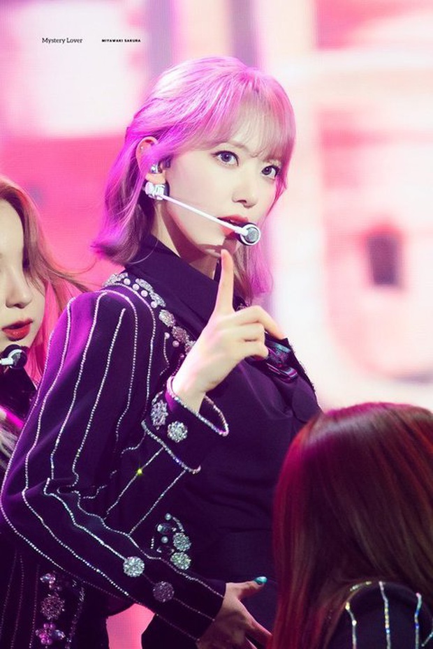 Chết cười hình ảnh các fansite tại Soribada Awards bị tóm lúc chụp trộm, may mà những tấm ảnh sót lại vẫn okila! - Ảnh 3. Chết cười hình ảnh các fansite tại Soribada Awards bị tóm lúc chụp trộm, may mà những tấm ảnh sót lại vẫn okila! - Ảnh 3.