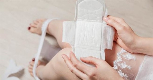 Trong kỳ rớt dâu, nữ giới thấy có 4 biểu hiện lạ xuất hiện thì nên cẩn thận vì có thể tử cung đang chất chứa nhiều độc tố - Ảnh 1. Trong kỳ rớt dâu, nữ giới thấy có 4 biểu hiện lạ xuất hiện thì nên cẩn thận vì có thể tử cung đang chất chứa nhiều độc tố - Ảnh 1.