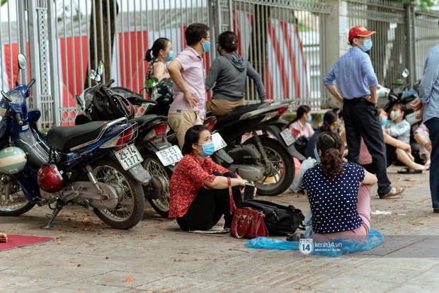 Nam sinh hốt hoảng vì quên máy tính trước giờ thi và hành động cứu nguy ấm lòng của phụ huynh được dân mạng thả tim rần rần - Ảnh 5.