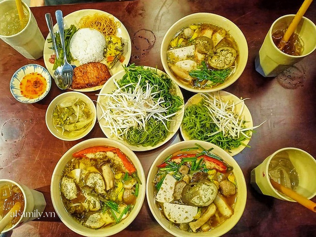 Chị em Angela Phương Trinh mở quán chay chưa bao lâu đã nổi tiếng khắp Sài Gòn, liên tục ra nhiều chi nhánh nhưng liệu có thật sự ngon như lời đồn? - Ảnh 9.