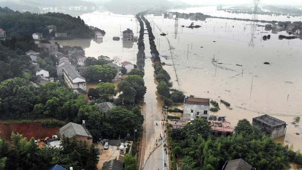 Hơn 60 triệu người Trung Quốc bị ảnh hưởng bởi mưa lũ từ đầu năm đến nay - Ảnh 1.