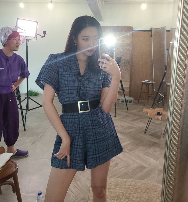10 set đồ hack dáng đỉnh cao của Sunmi, muốn trông gầy đi và cao hơn thì bạn hãy học theo ngay - Ảnh 4.