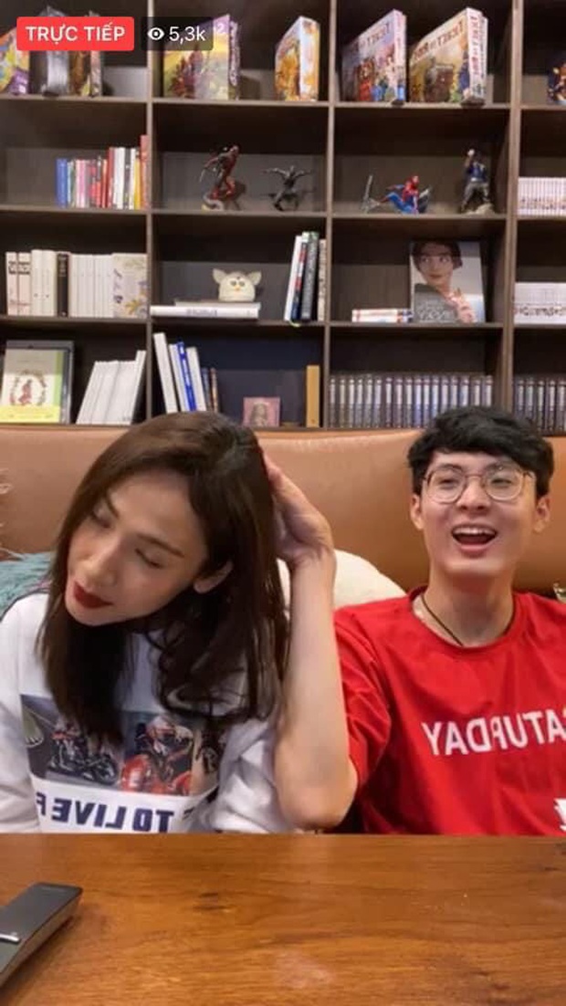 Nhật ký cách ly lầy lội của Cara - NoWay: Cùng nhau livestream, nàng chính thức gọi chàng là ông xã - Ảnh 5. Nhật ký cách ly lầy lội của Cara - NoWay: Cùng nhau livestream, nàng chính thức gọi chàng là ông xã - Ảnh 5.