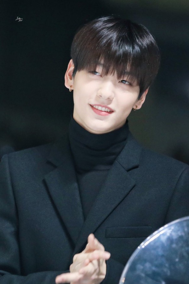 Netizen chọn 20 leader đỉnh nhất Kpop: RM (BTS) dẫn đầu, các nhóm nữ lép vế hoàn toàn nhưng bất ngờ là G-Dragon không hề có tên - Ảnh 8. Netizen chọn 20 leader đỉnh nhất Kpop: RM (BTS) dẫn đầu, các nhóm nữ lép vế hoàn toàn nhưng bất ngờ là G-Dragon không hề có tên - Ảnh 8.