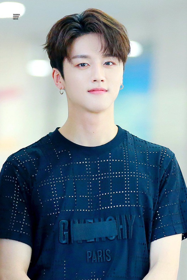 Netizen chọn 20 leader đỉnh nhất Kpop: RM (BTS) dẫn đầu, các nhóm nữ lép vế hoàn toàn nhưng bất ngờ là G-Dragon không hề có tên - Ảnh 2. Netizen chọn 20 leader đỉnh nhất Kpop: RM (BTS) dẫn đầu, các nhóm nữ lép vế hoàn toàn nhưng bất ngờ là G-Dragon không hề có tên - Ảnh 2.