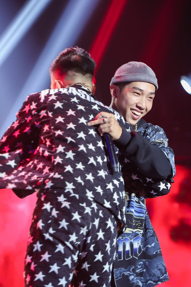 King Of Rap: Á hậu Kiều Loan diện đầm đuôi cá lộng lẫy bắn rap về chân dài não ngắn - Ảnh 10. King Of Rap: Á hậu Kiều Loan diện đầm đuôi cá lộng lẫy bắn rap về chân dài não ngắn - Ảnh 10.