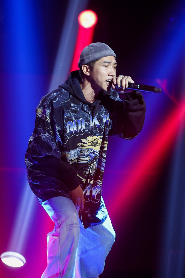 King Of Rap: Á hậu Kiều Loan diện đầm đuôi cá lộng lẫy bắn rap về chân dài não ngắn - Ảnh 11. King Of Rap: Á hậu Kiều Loan diện đầm đuôi cá lộng lẫy bắn rap về chân dài não ngắn - Ảnh 11.